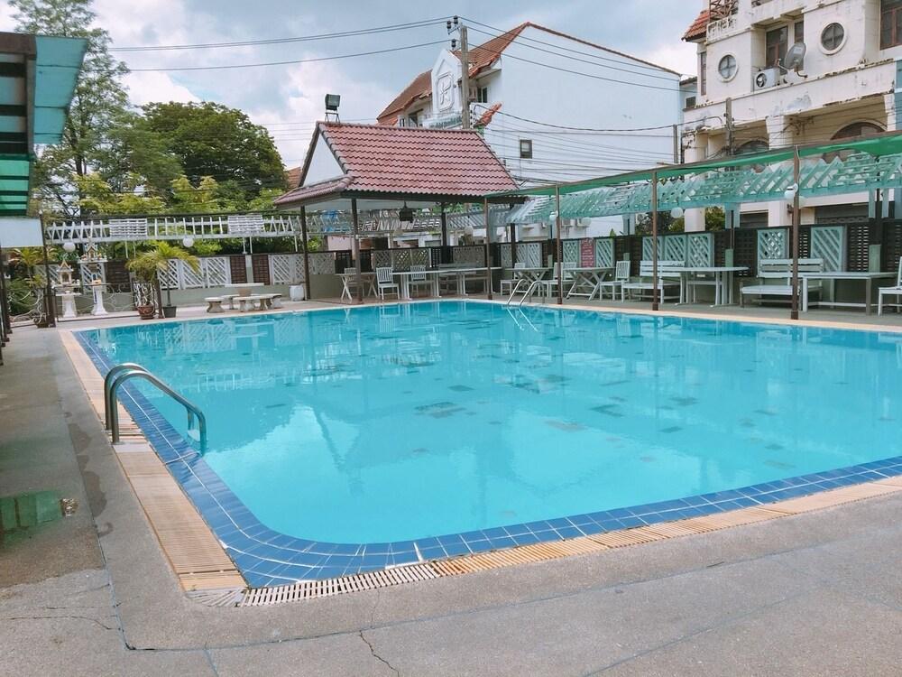 Waratee Spa Resort Villa Bangkok Eksteriør billede