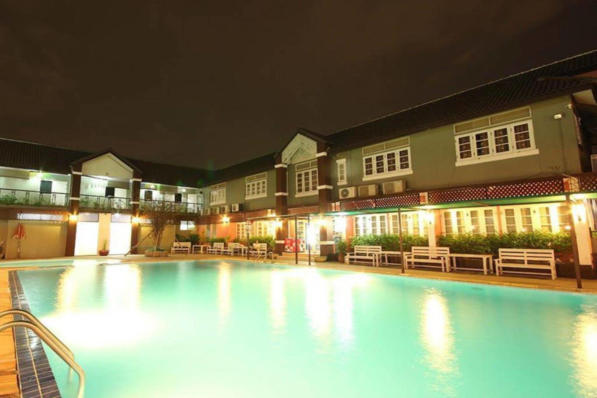 Waratee Spa Resort Villa Bangkok Eksteriør billede