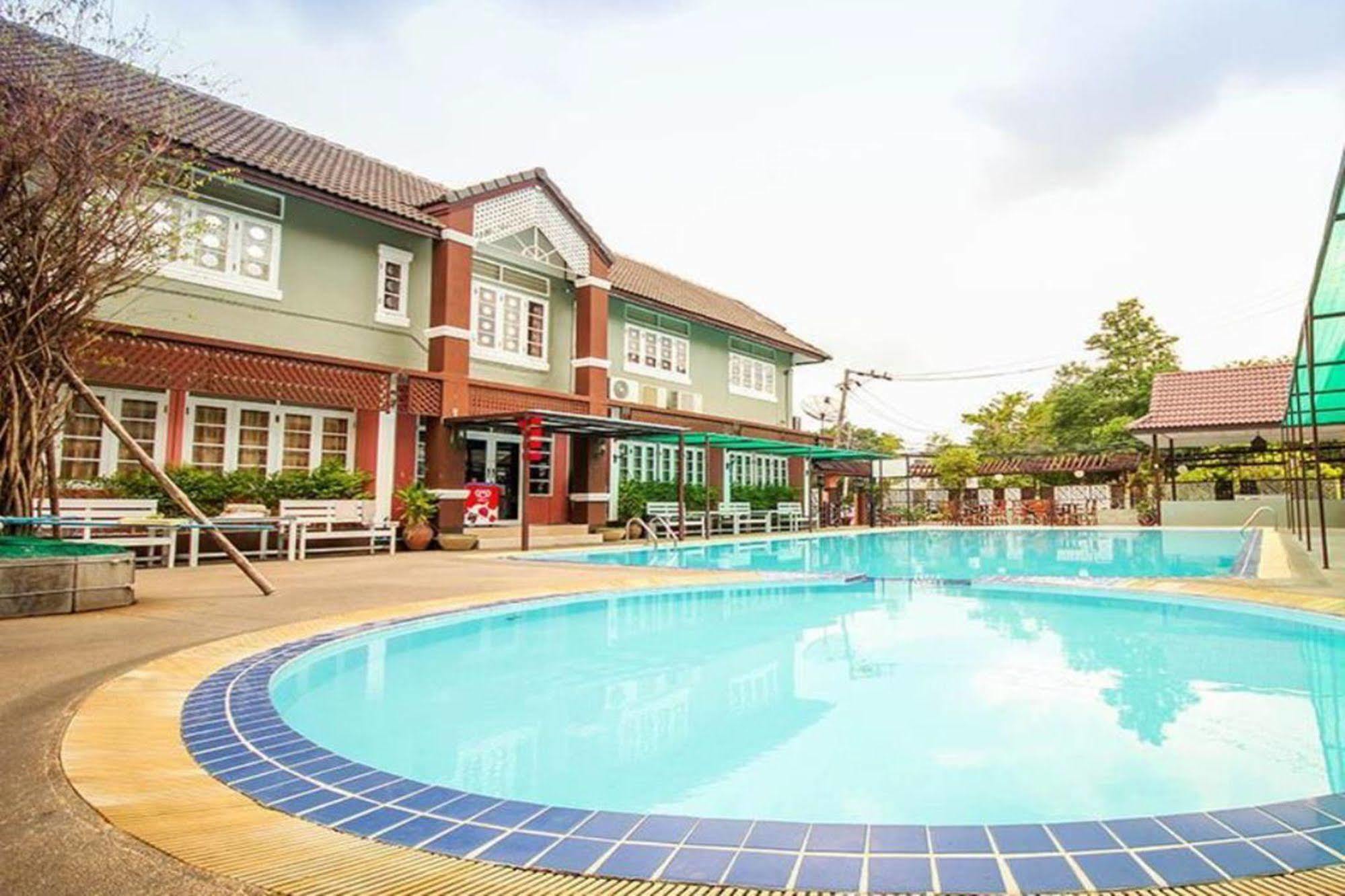 Waratee Spa Resort Villa Bangkok Eksteriør billede