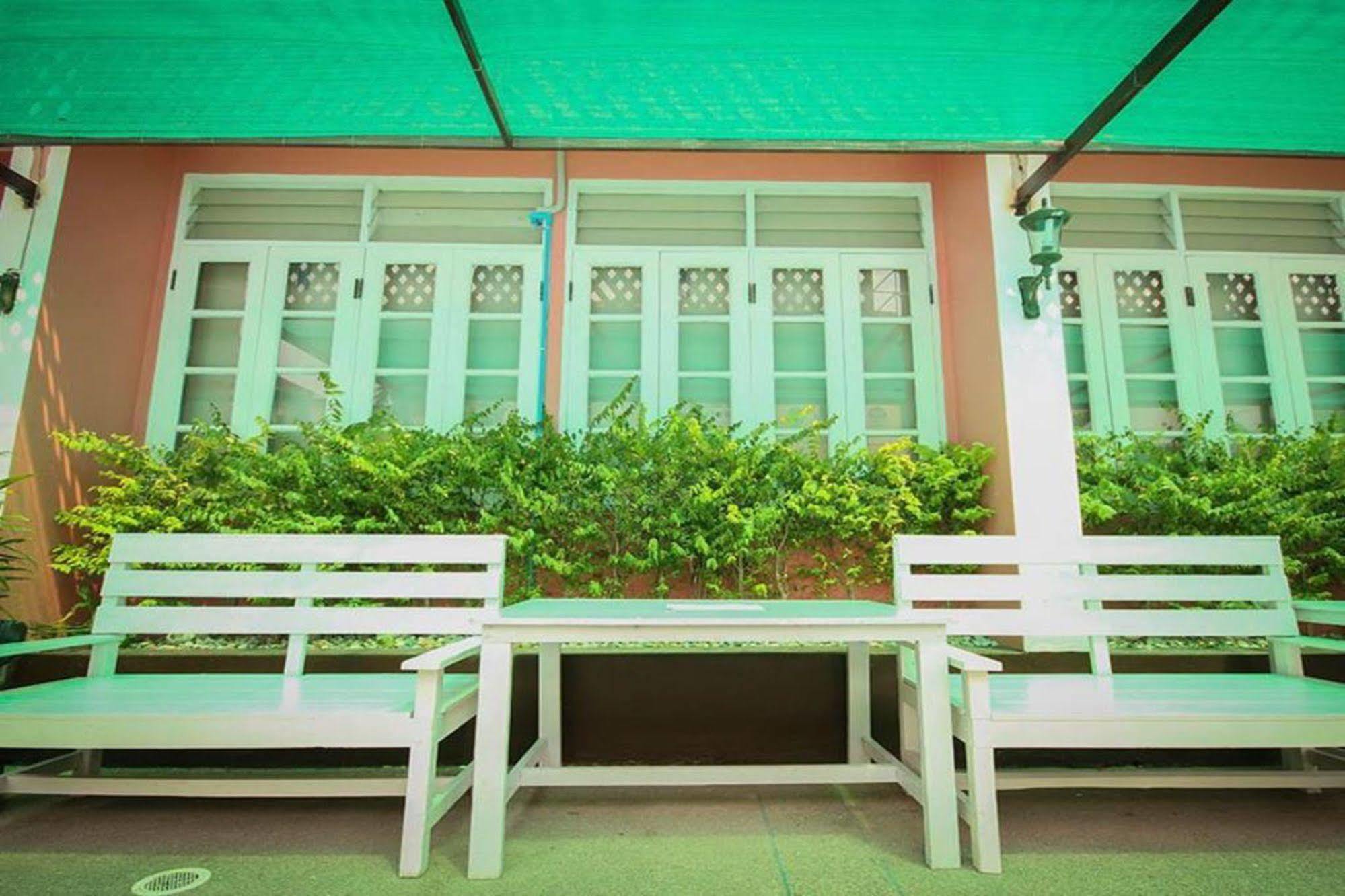 Waratee Spa Resort Villa Bangkok Eksteriør billede