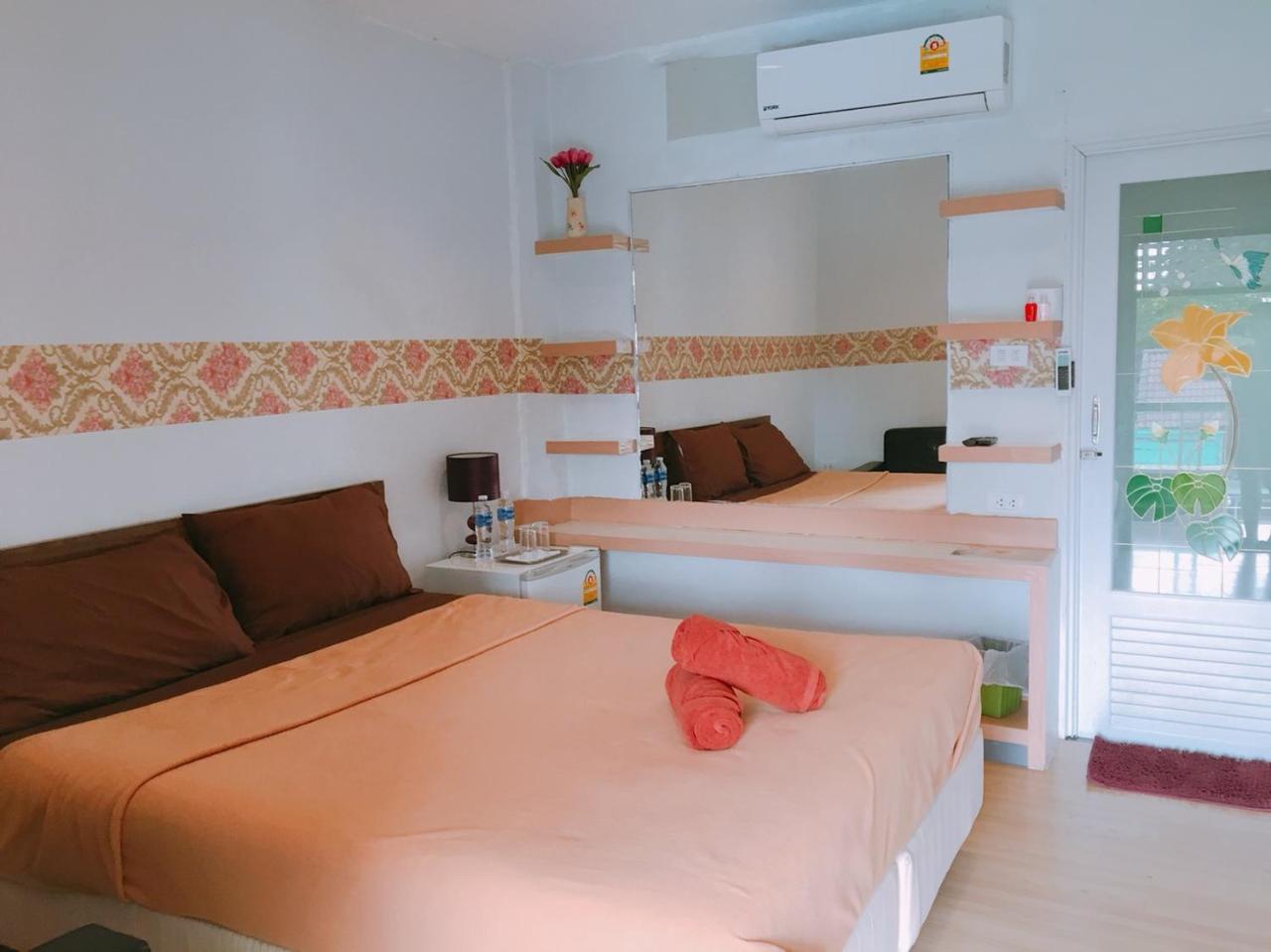 Waratee Spa Resort Villa Bangkok Eksteriør billede